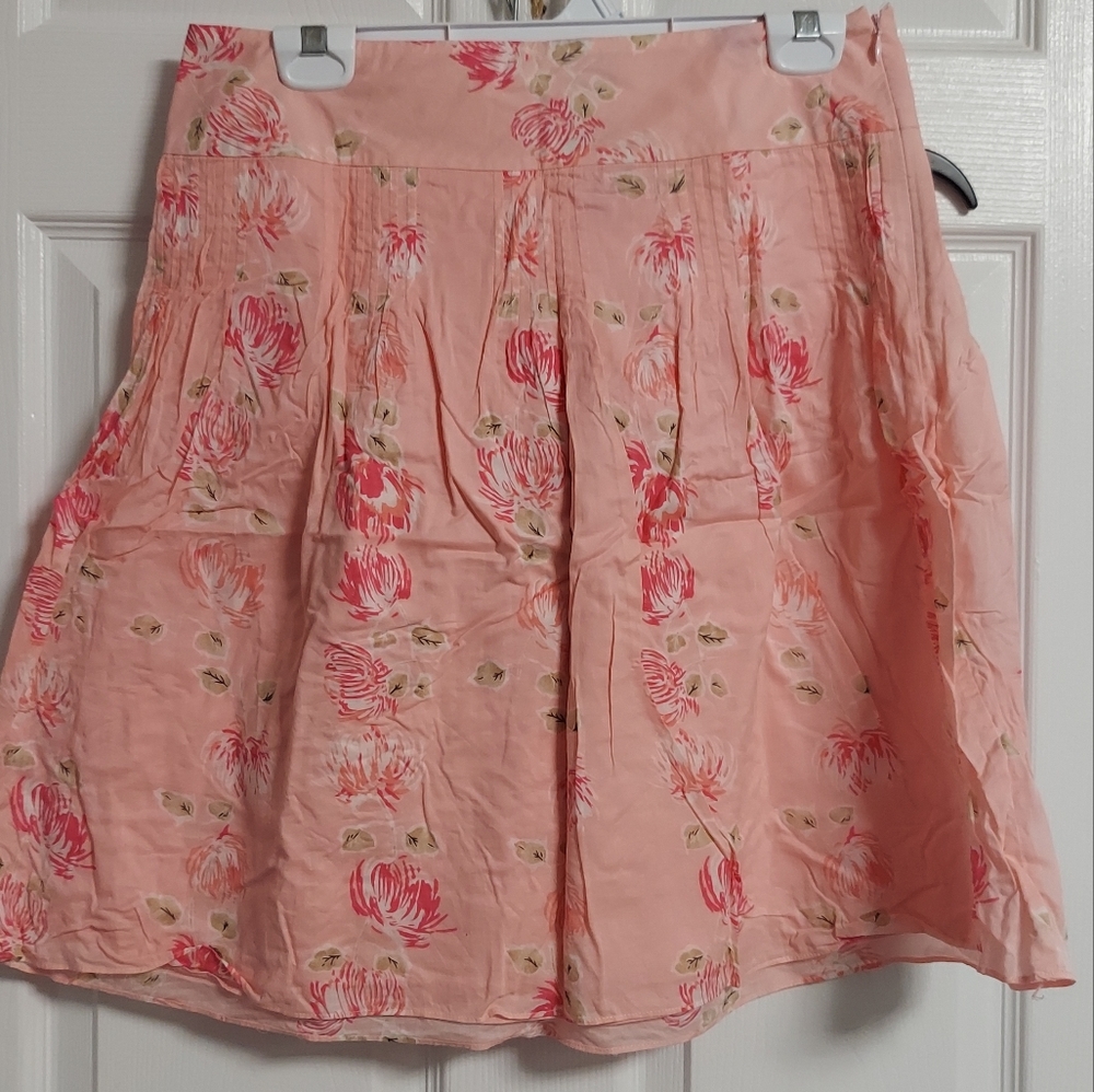 Ann Taylor LOFT Pink Flowery Skirt Size 6
